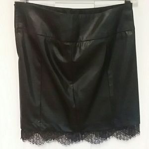 LIKE NEW Pleather Black skirt